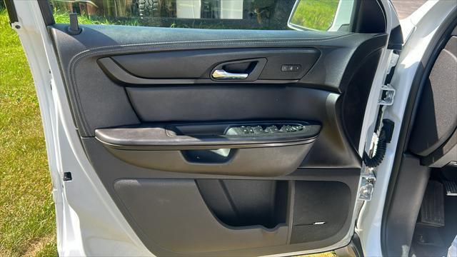 used 2016 Chevrolet Traverse car, priced at $9,995