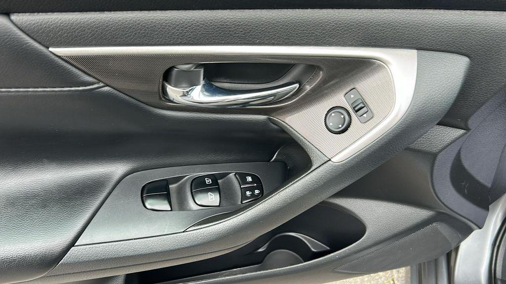 used 2014 Nissan Altima car, priced at $11,995