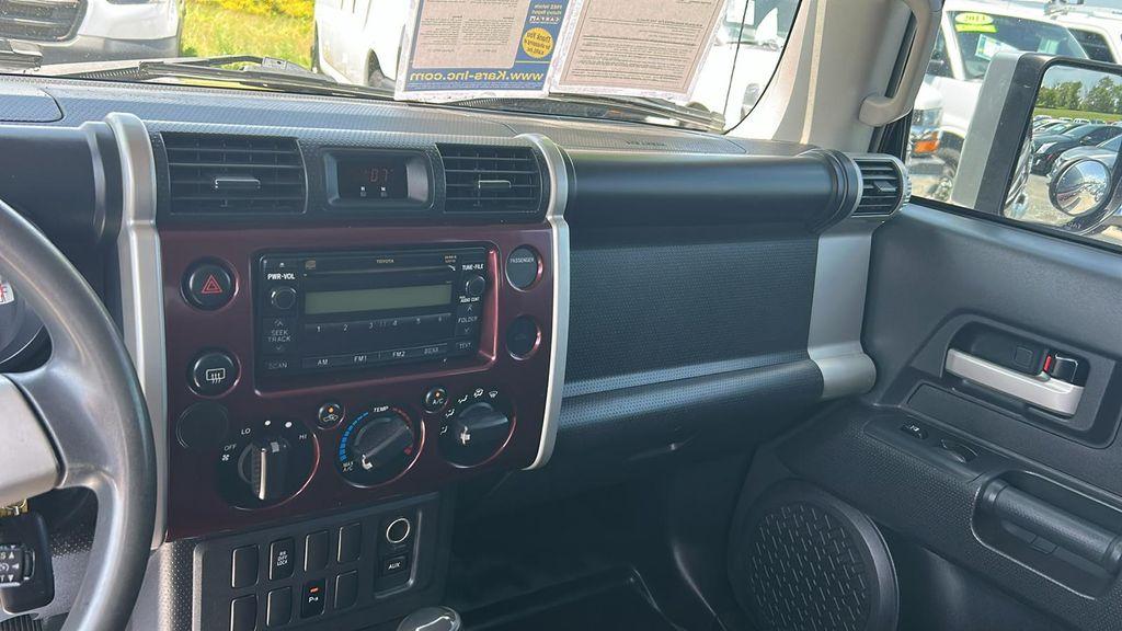 used 2007 Toyota FJ Cruiser car, priced at $15,995