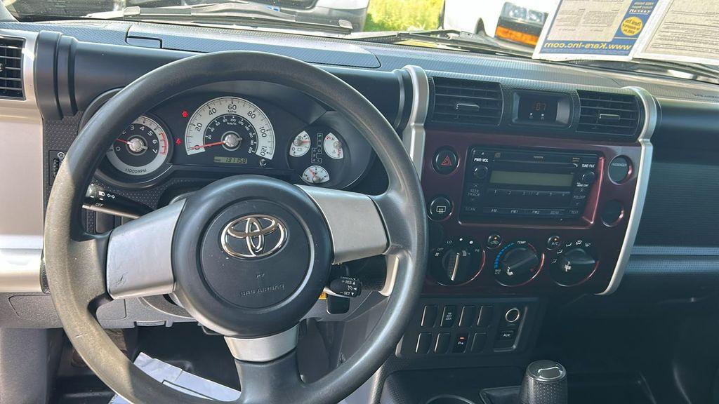 used 2007 Toyota FJ Cruiser car, priced at $15,995
