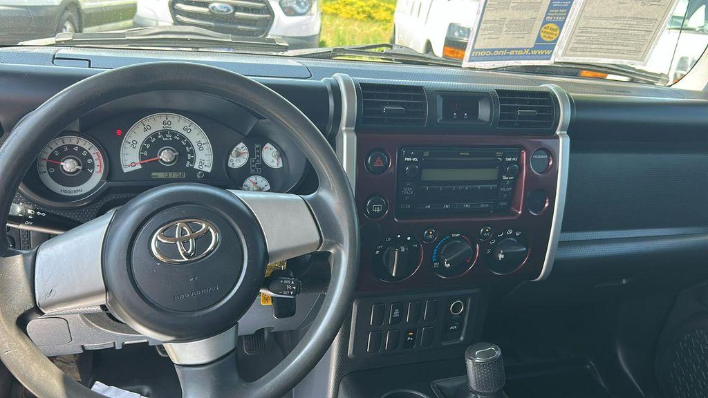 used 2007 Toyota FJ Cruiser car, priced at $15,995