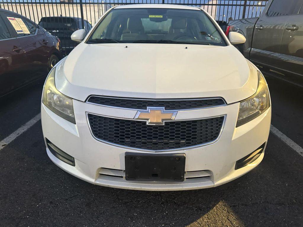 used 2014 Chevrolet Cruze car, priced at $5,495
