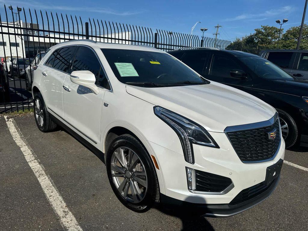 used 2020 Cadillac XT5 car, priced at $27,500