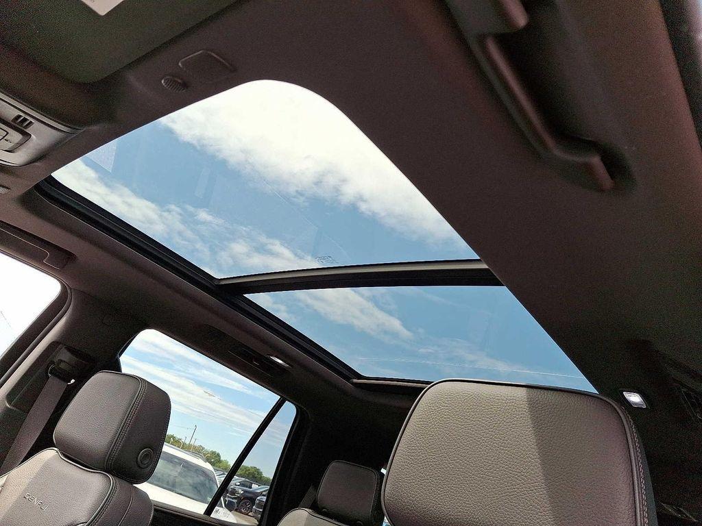 used 2023 GMC Yukon car, priced at $57,567