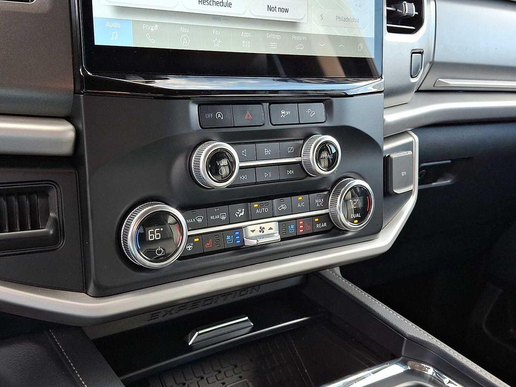 used 2024 Ford Expedition car, priced at $46,996