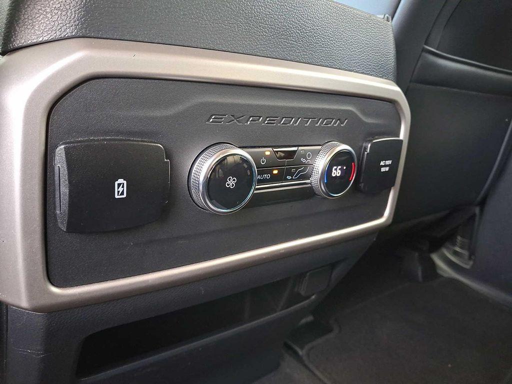 used 2024 Ford Expedition car, priced at $46,996