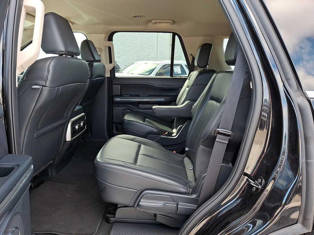 used 2024 Ford Expedition car, priced at $46,996