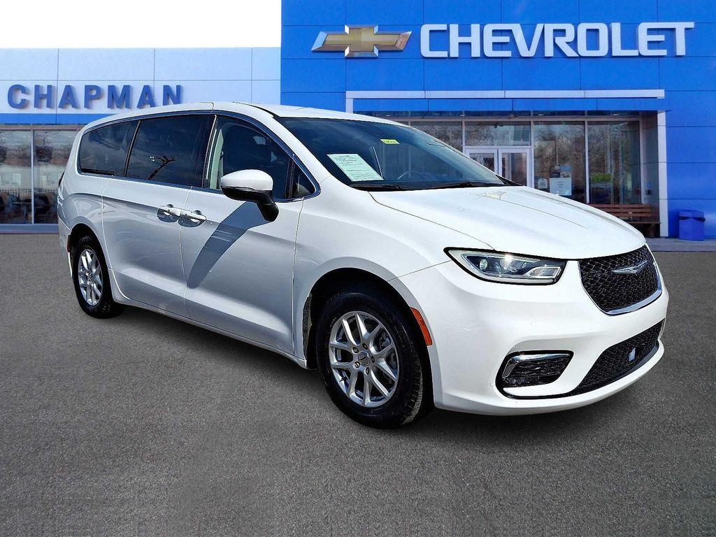used 2023 Chrysler Pacifica car, priced at $24,978