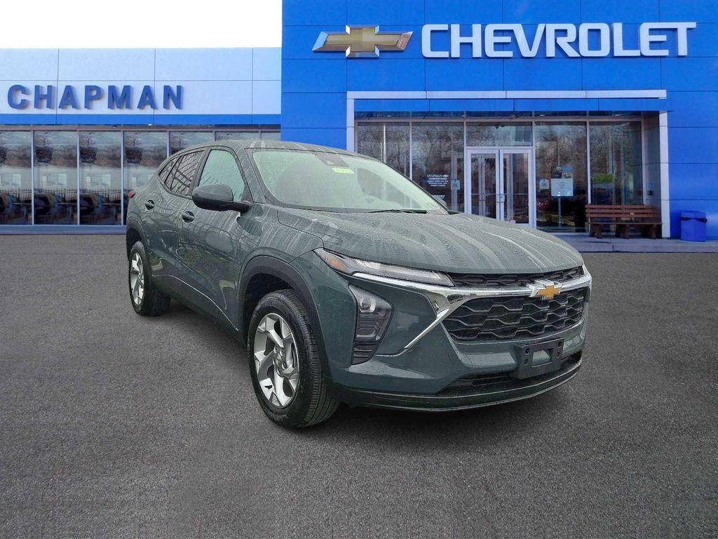 used 2025 Chevrolet Trax car, priced at $20,989