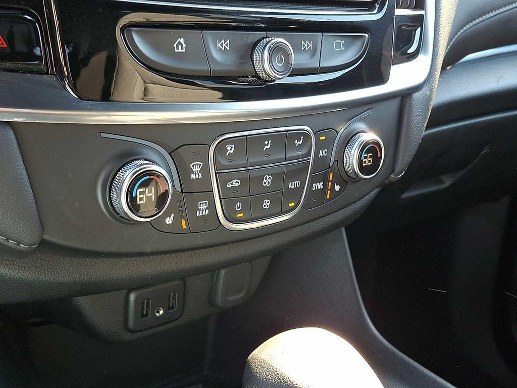 used 2023 Chevrolet Traverse car, priced at $32,180