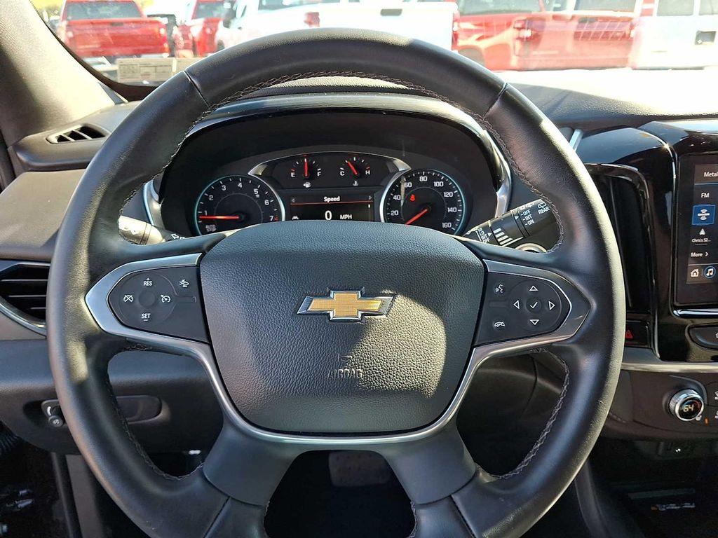 used 2023 Chevrolet Traverse car, priced at $32,180