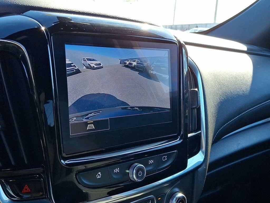 used 2023 Chevrolet Traverse car, priced at $32,180
