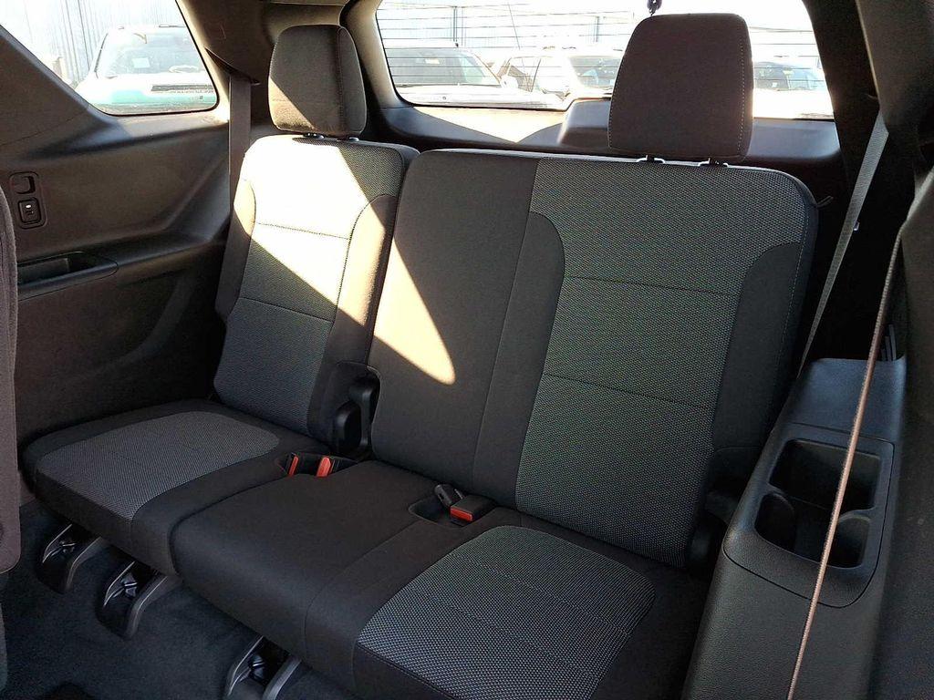 used 2023 Chevrolet Traverse car, priced at $32,180