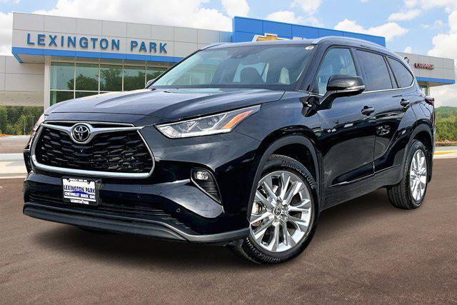 used 2024 Toyota Highlander car, priced at $44,000