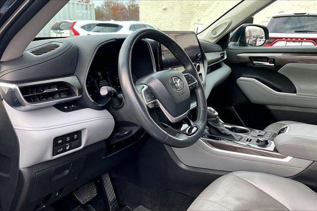 used 2024 Toyota Highlander car, priced at $44,000