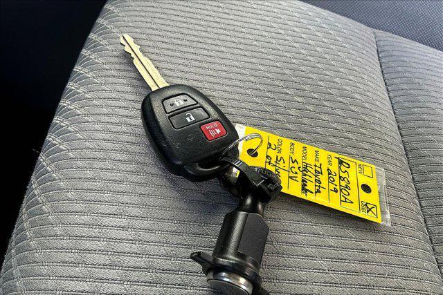 used 2019 Toyota Highlander car, priced at $24,000