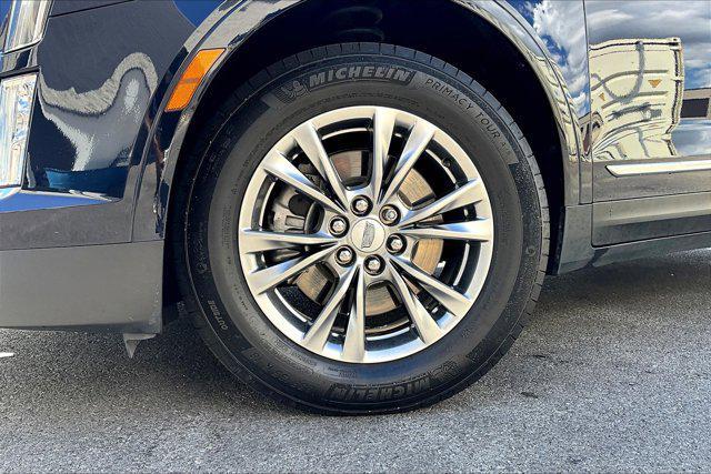 used 2021 Cadillac XT5 car, priced at $28,000