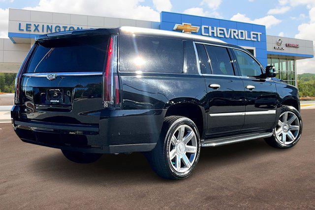 used 2020 Cadillac Escalade ESV car, priced at $31,000