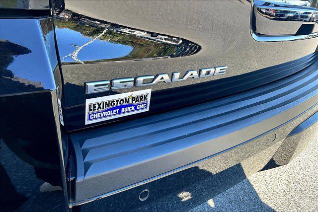 used 2020 Cadillac Escalade ESV car, priced at $31,000