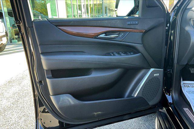 used 2020 Cadillac Escalade ESV car, priced at $31,000