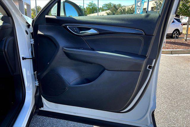 used 2022 Buick Envision car, priced at $21,000