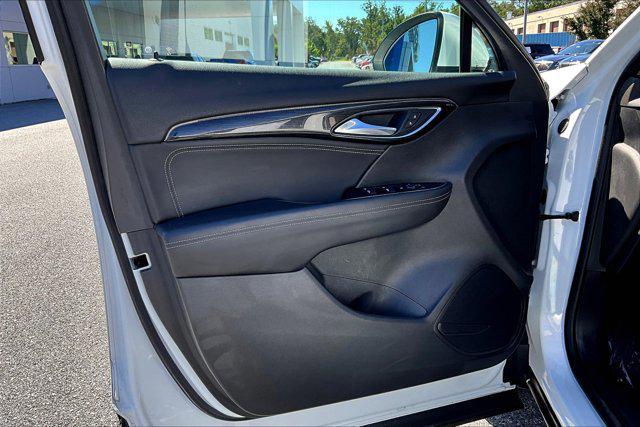 used 2022 Buick Envision car, priced at $21,000