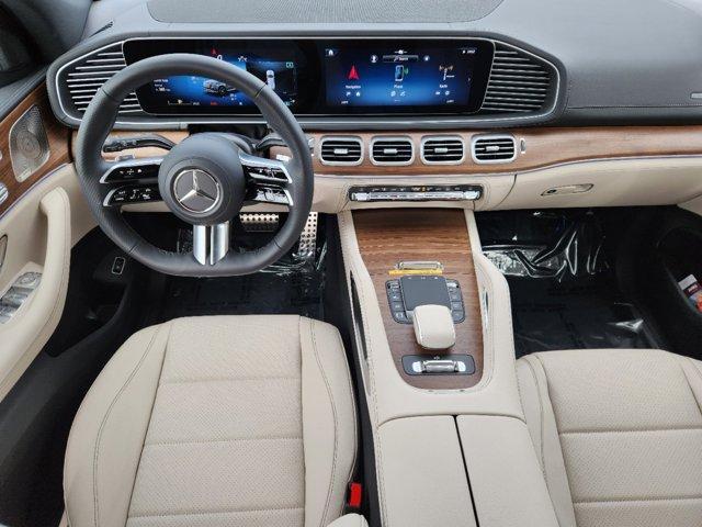 new 2025 Mercedes-Benz GLS 450 car