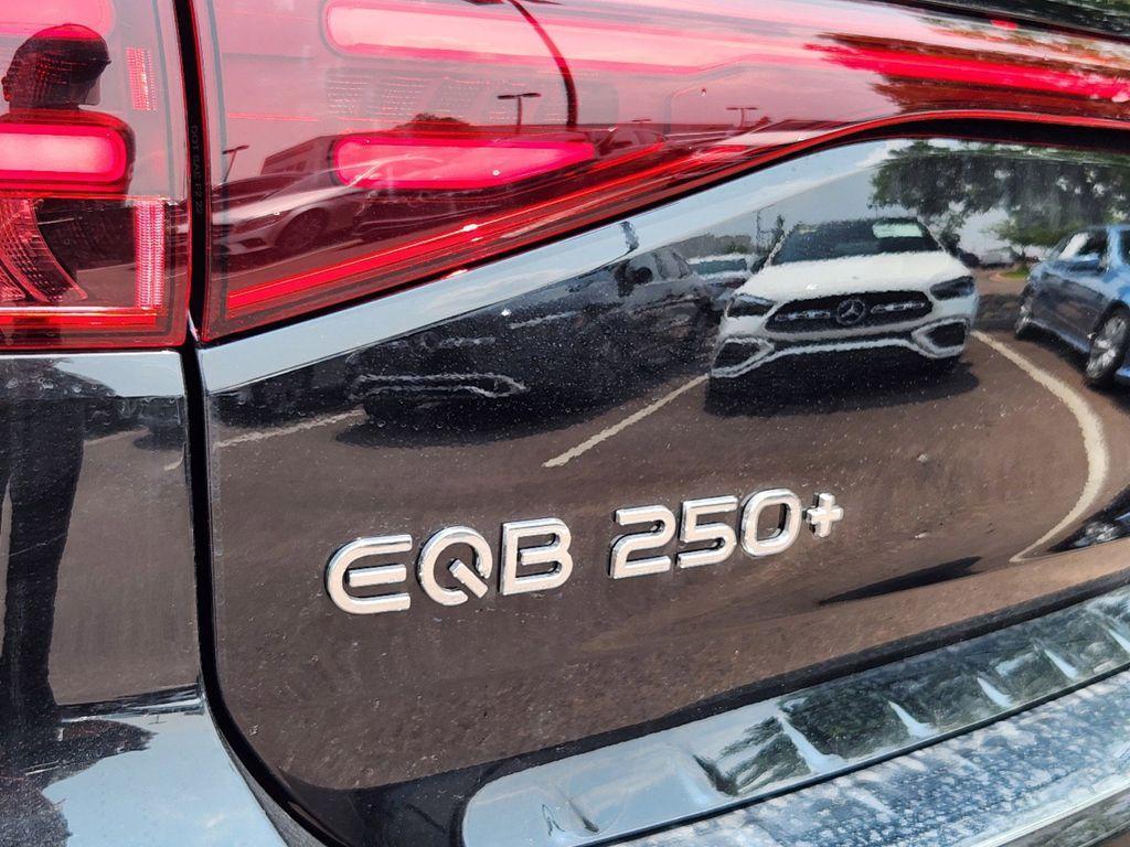 new 2024 Mercedes-Benz EQB 250 car, priced at $57,125