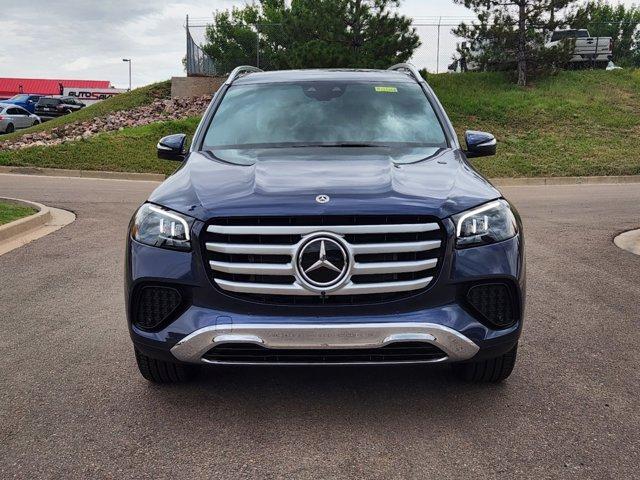 new 2025 Mercedes-Benz GLS 450 car