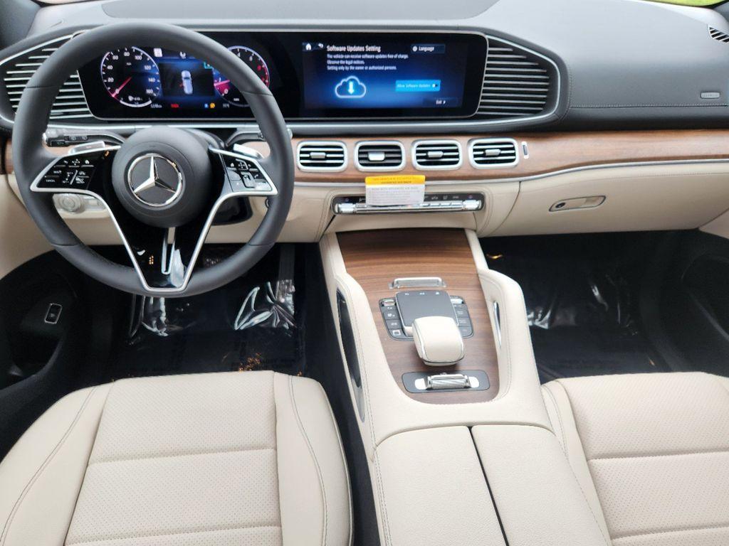 new 2025 Mercedes-Benz GLS 450 car, priced at $94,080