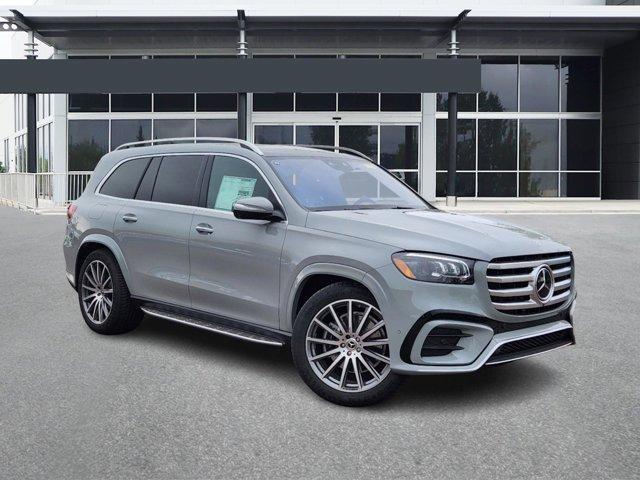 new 2025 Mercedes-Benz GLS 450 car