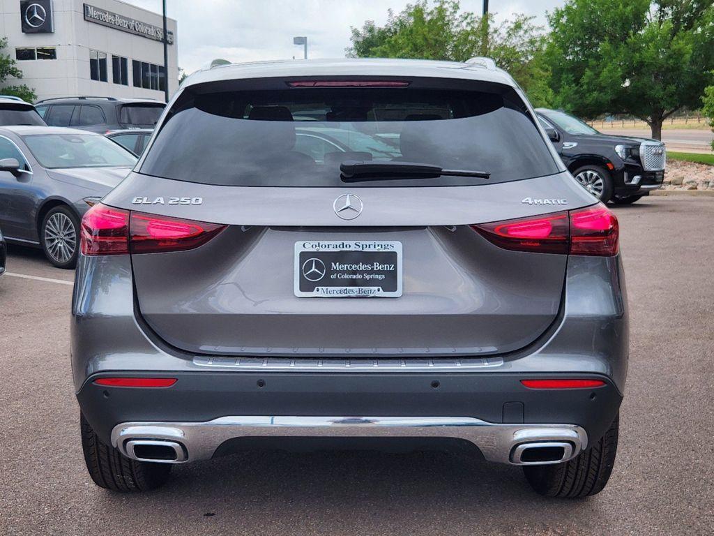 new 2025 Mercedes-Benz GLA 250 car