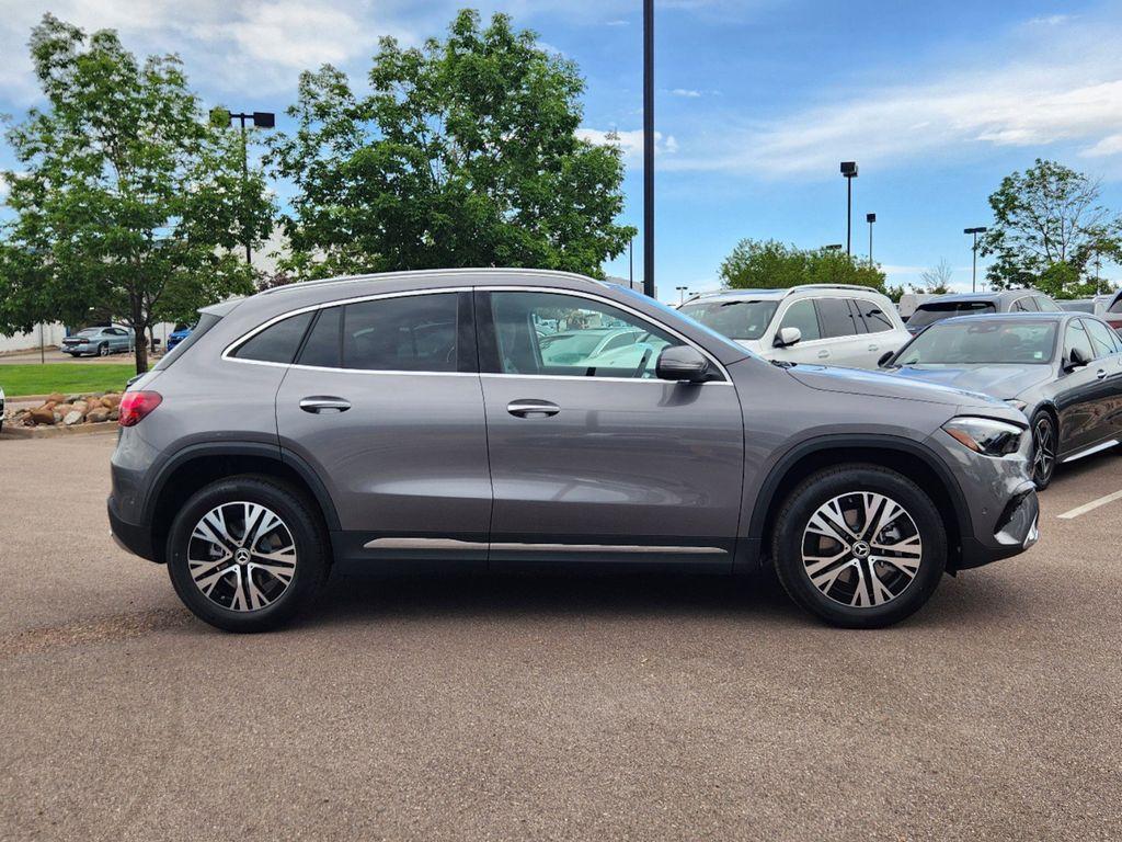 new 2025 Mercedes-Benz GLA 250 car