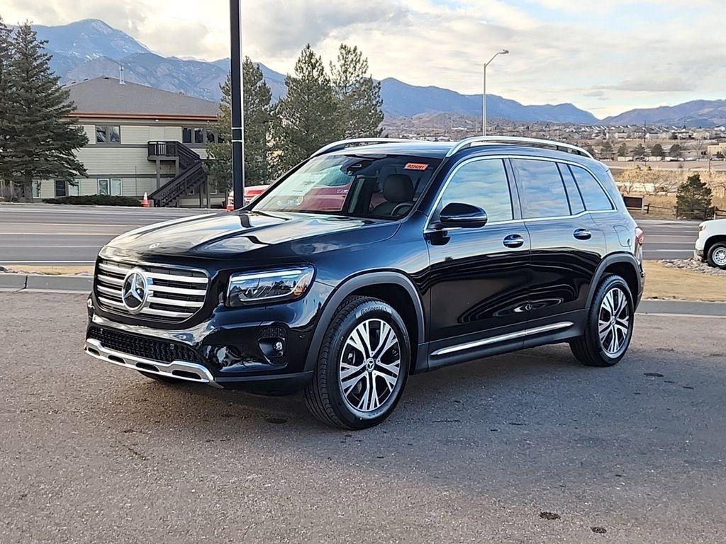 new 2024 Mercedes-Benz GLB 250 car, priced at $43,999