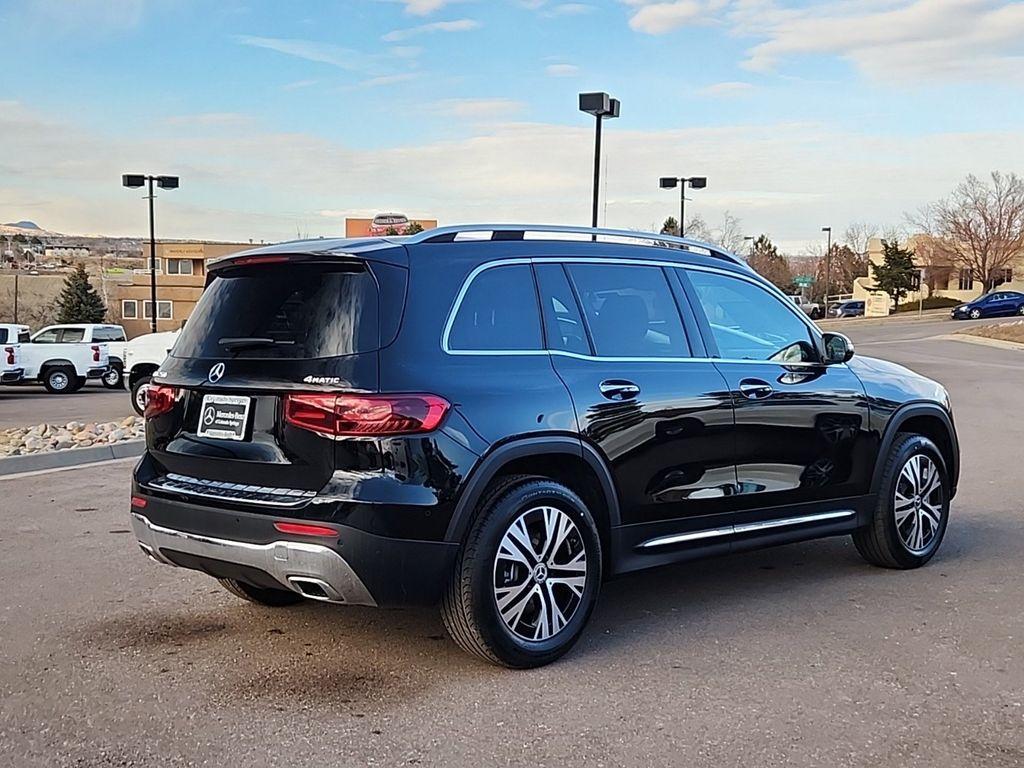 new 2024 Mercedes-Benz GLB 250 car, priced at $43,999