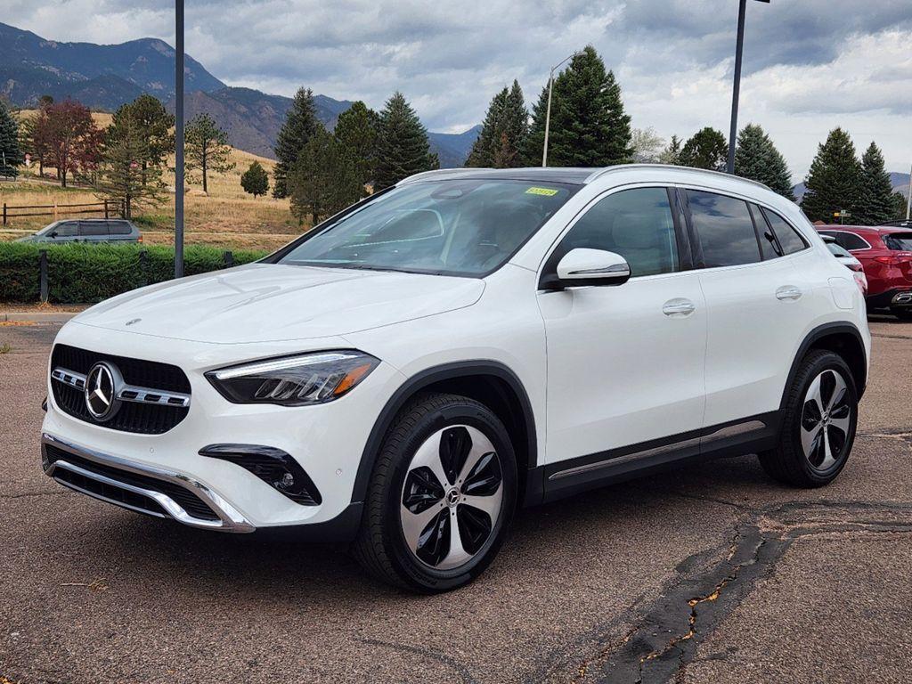 new 2025 Mercedes-Benz GLA 250 car