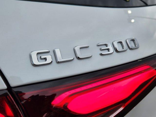 new 2025 Mercedes-Benz GLC 300 car