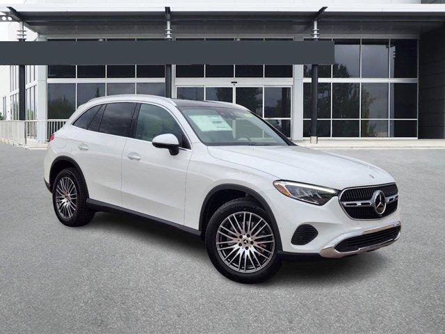 new 2025 Mercedes-Benz GLC 300 car