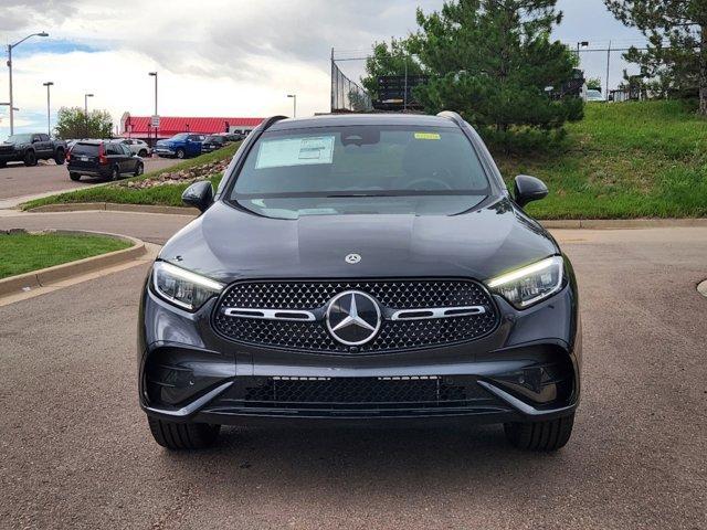 new 2025 Mercedes-Benz GLC 300 car