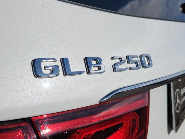 new 2023 Mercedes-Benz GLB 250 car, priced at $41,900