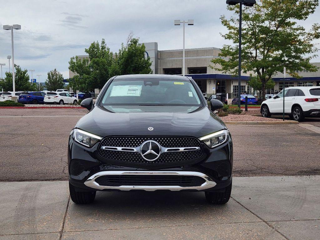 new 2025 Mercedes-Benz GLC 300 car