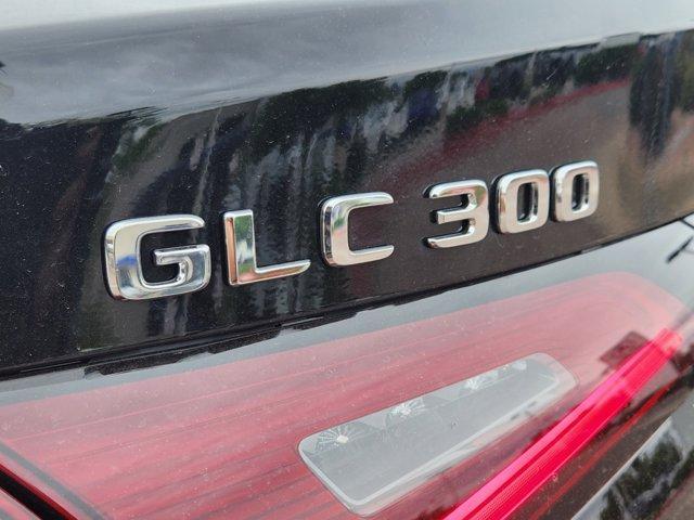 new 2025 Mercedes-Benz GLC 300 car