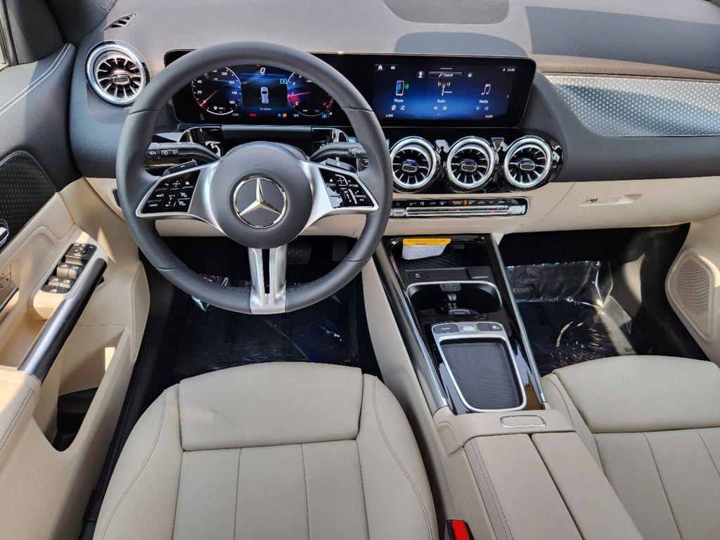 new 2025 Mercedes-Benz GLA 250 car