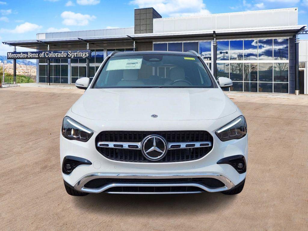 new 2025 Mercedes-Benz GLA 250 car, priced at $43,800