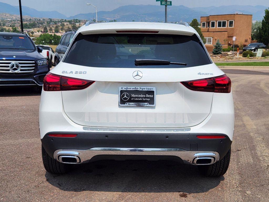 new 2025 Mercedes-Benz GLA 250 car