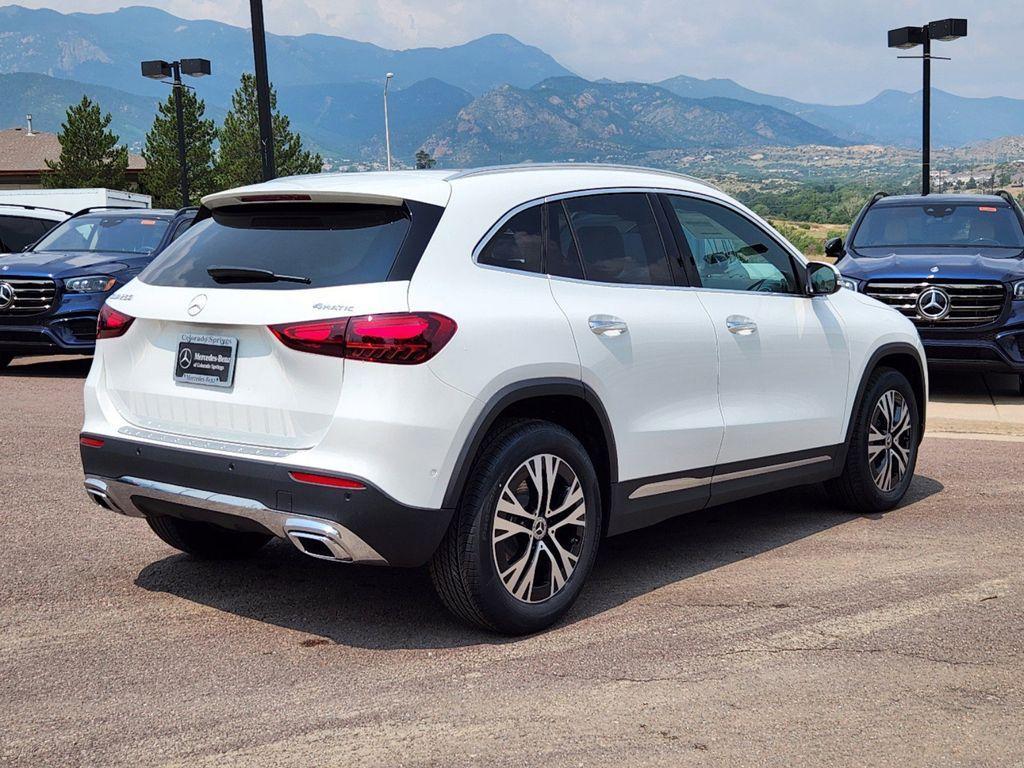 new 2025 Mercedes-Benz GLA 250 car