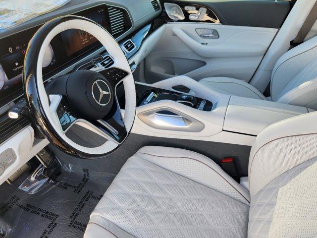 new 2025 Mercedes-Benz Maybach GLS 600 car