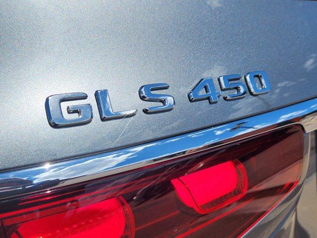 new 2025 Mercedes-Benz GLS 450 car