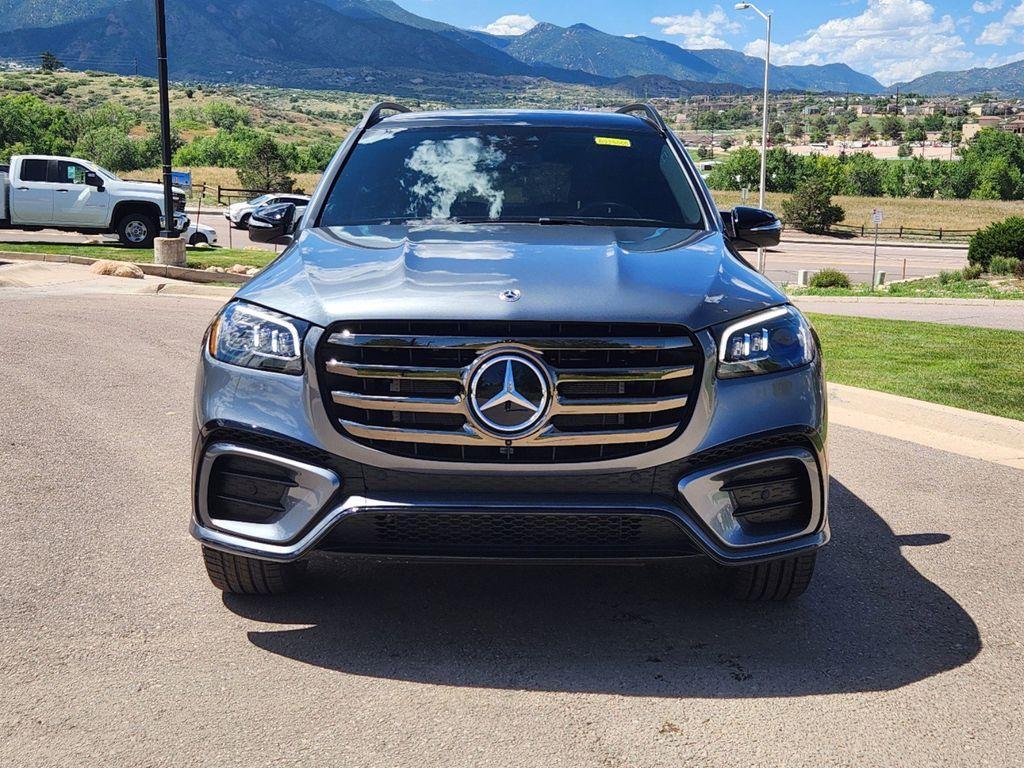 new 2025 Mercedes-Benz GLS 450 car