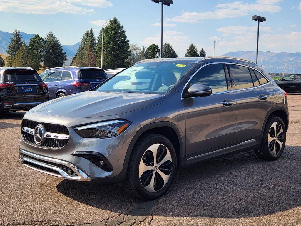 new 2025 Mercedes-Benz GLA 250 car